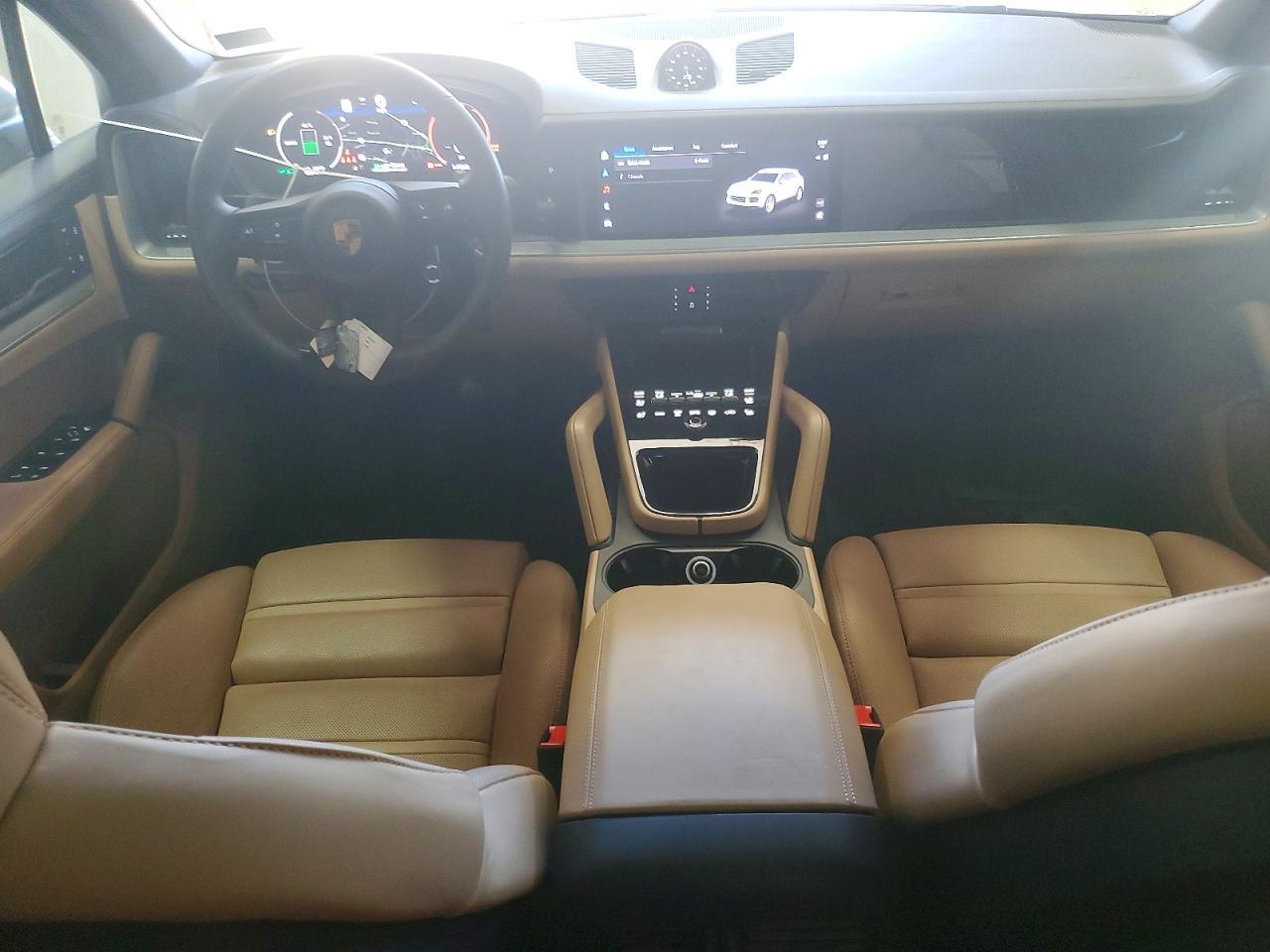 2025 PORSCHE CAYENNE