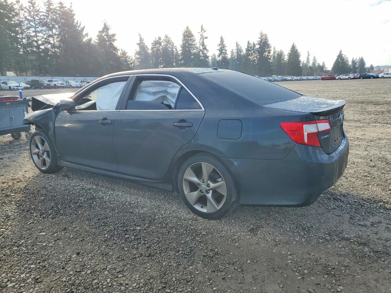2013 TOYOTA CAMRY