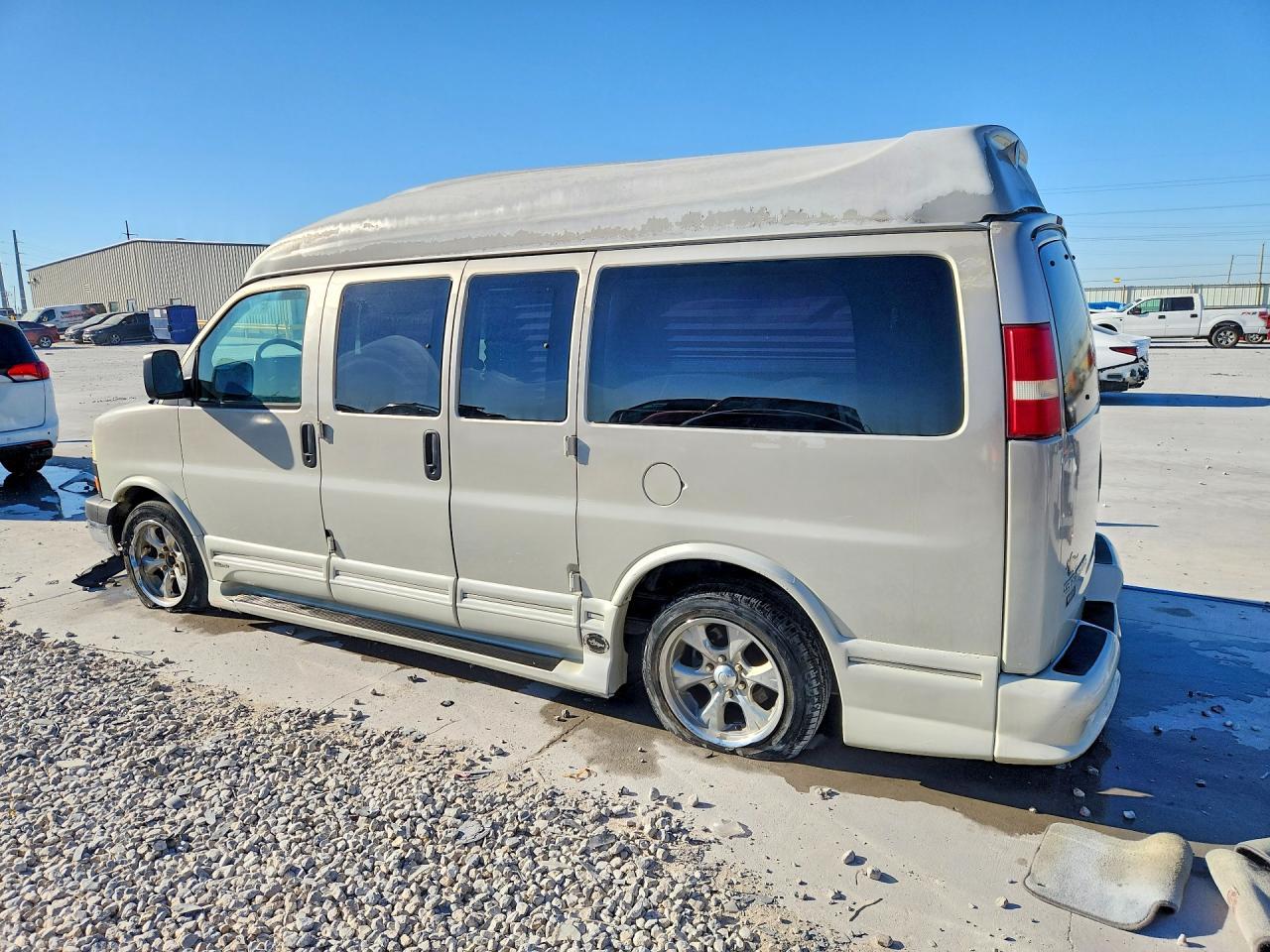 2005 GMC Savana