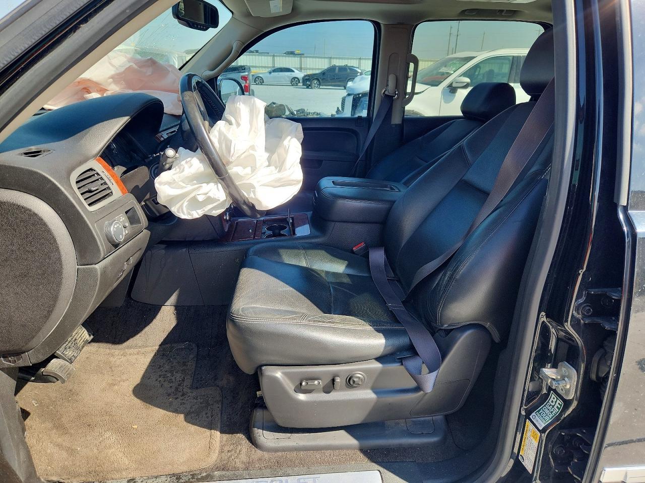 2013 CHEVROLET Suburban