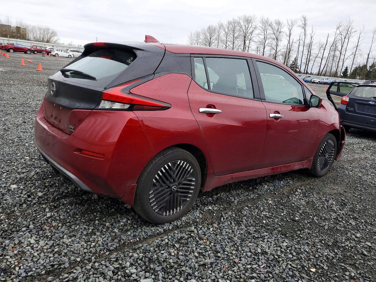 2024 NISSAN LEAF