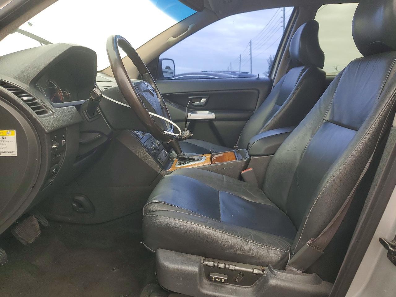 2004 VOLVO XC90