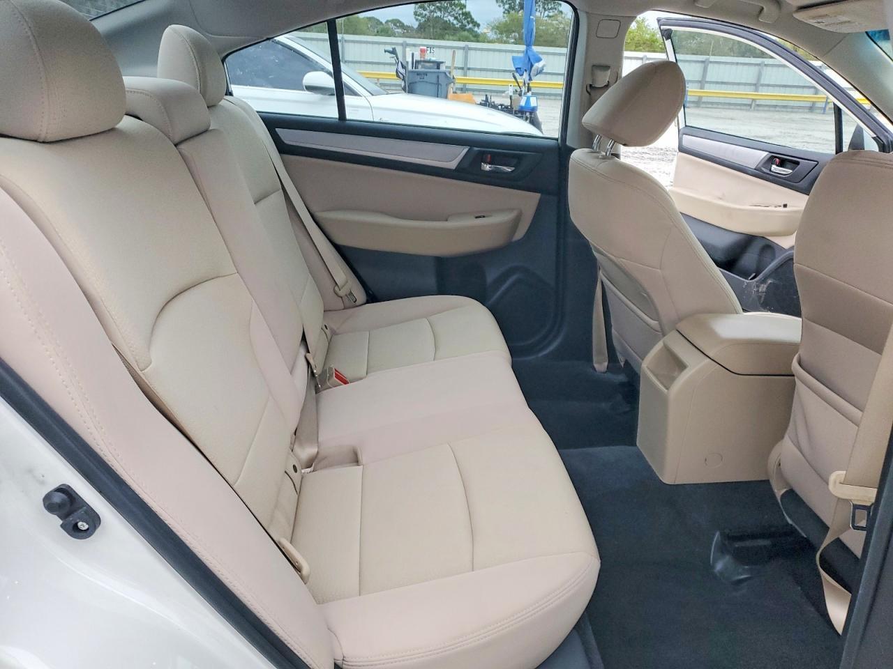 2015 SUBARU Legacy
