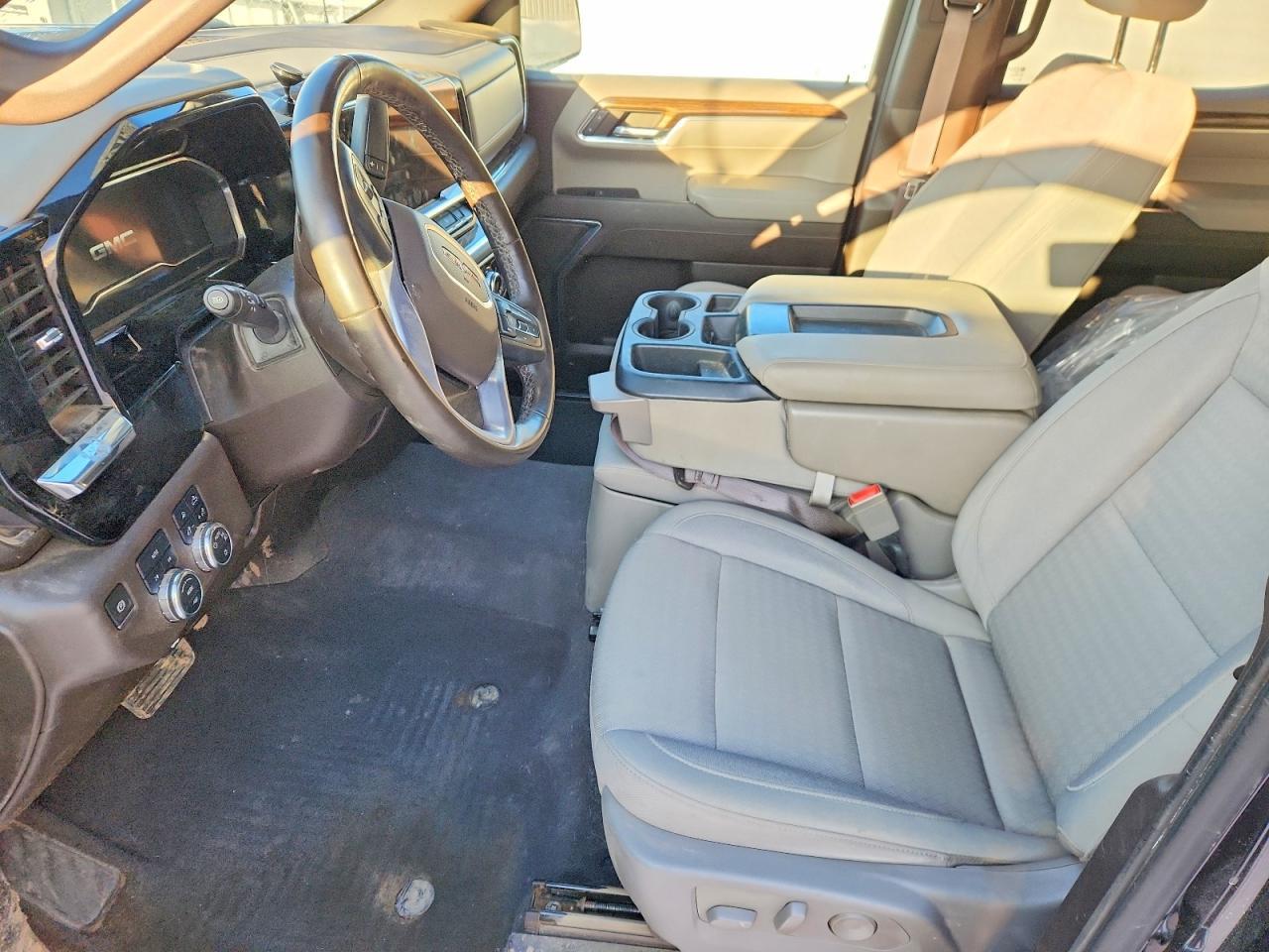 2024 GMC Sierra