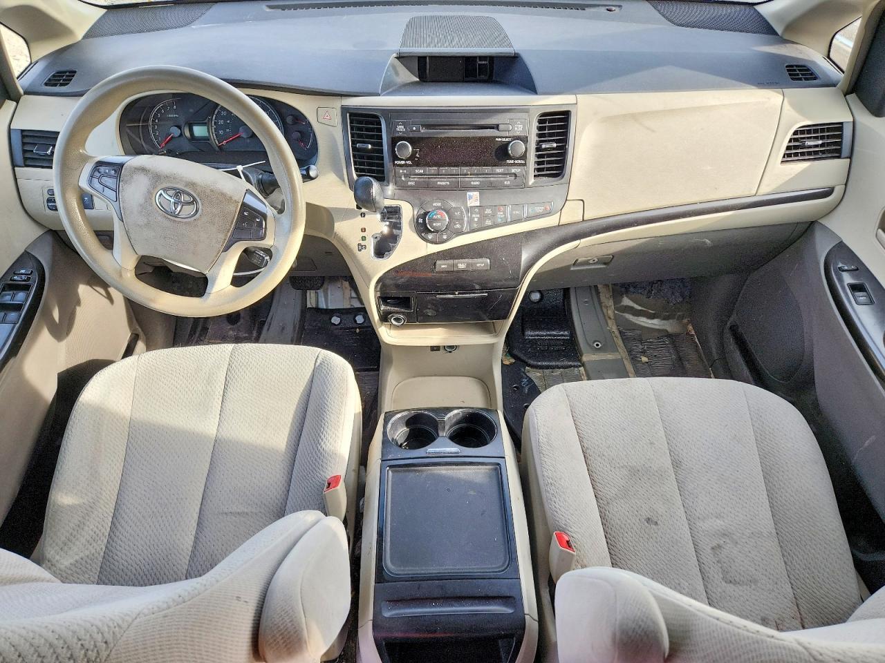 2014 TOYOTA SIENNA