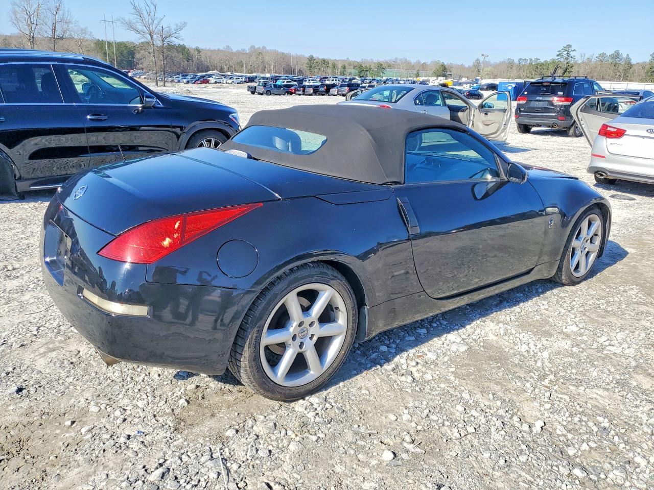 2004 NISSAN 350Z