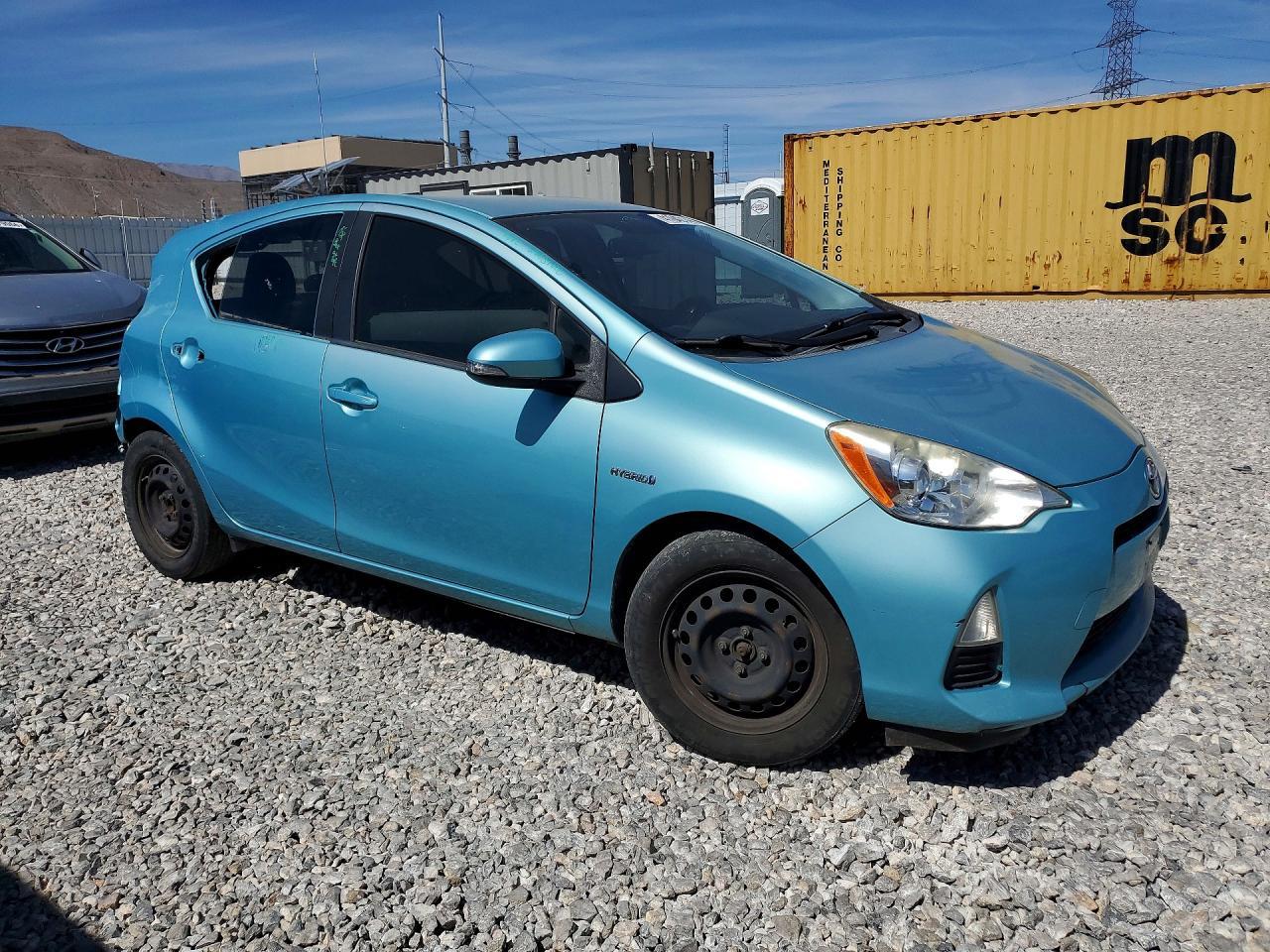 2014 TOYOTA Prius c