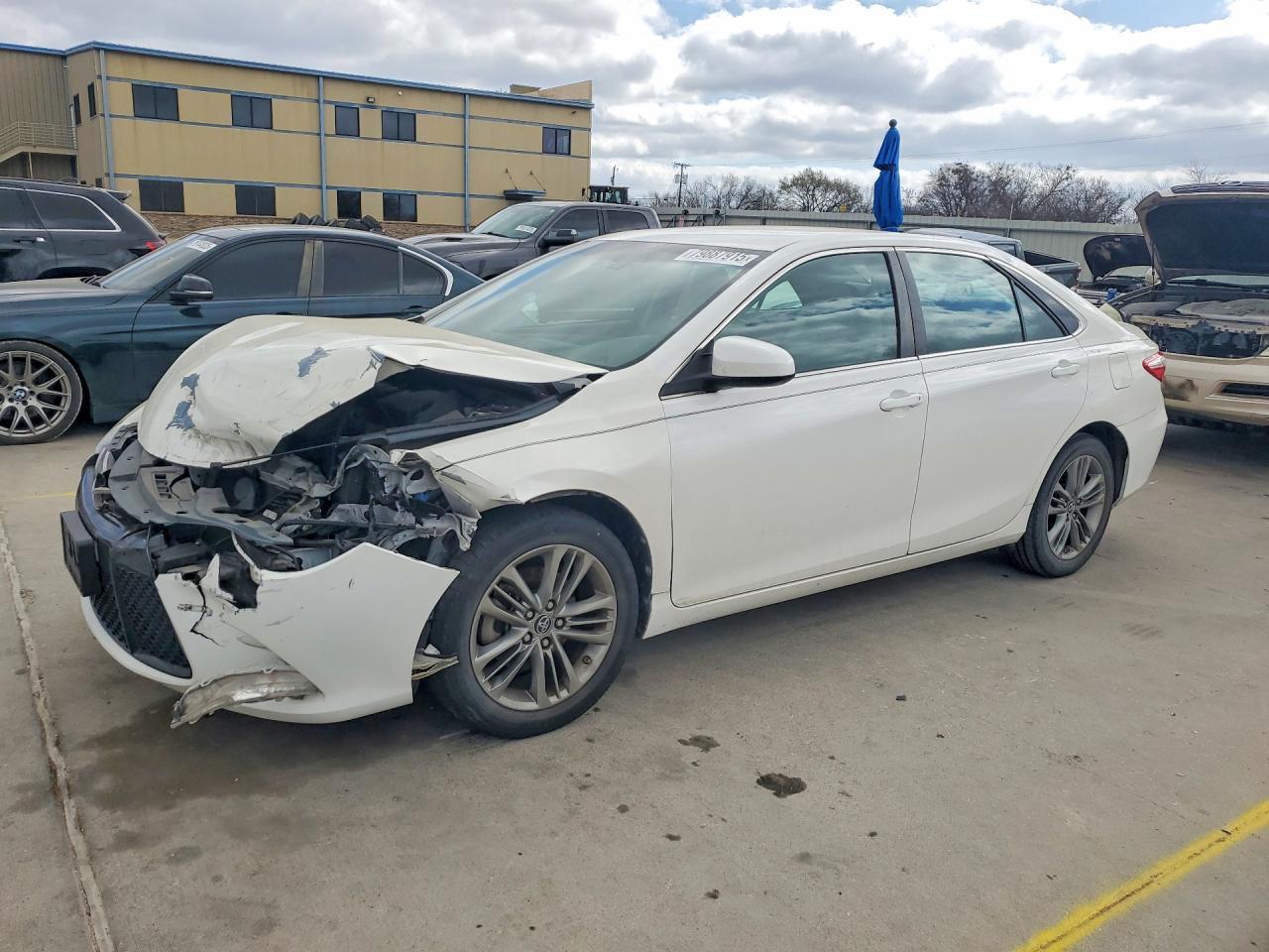 2015 TOYOTA CAMRY
