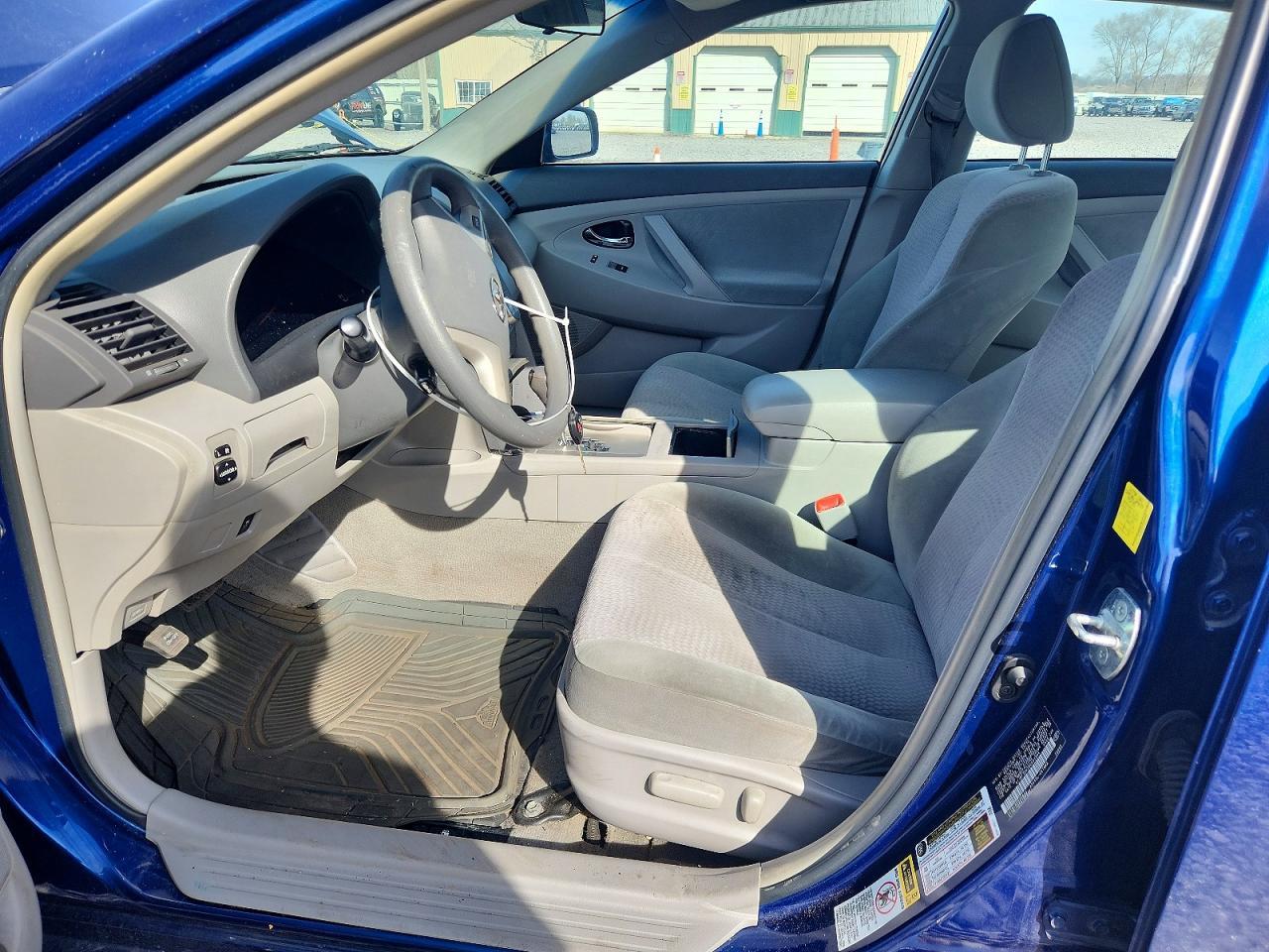 2011 TOYOTA CAMRY