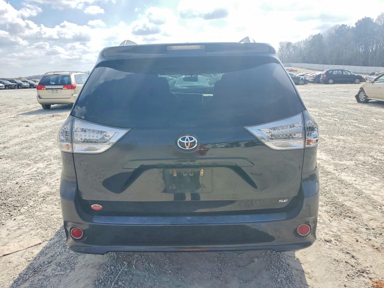 2016 TOYOTA SIENNA