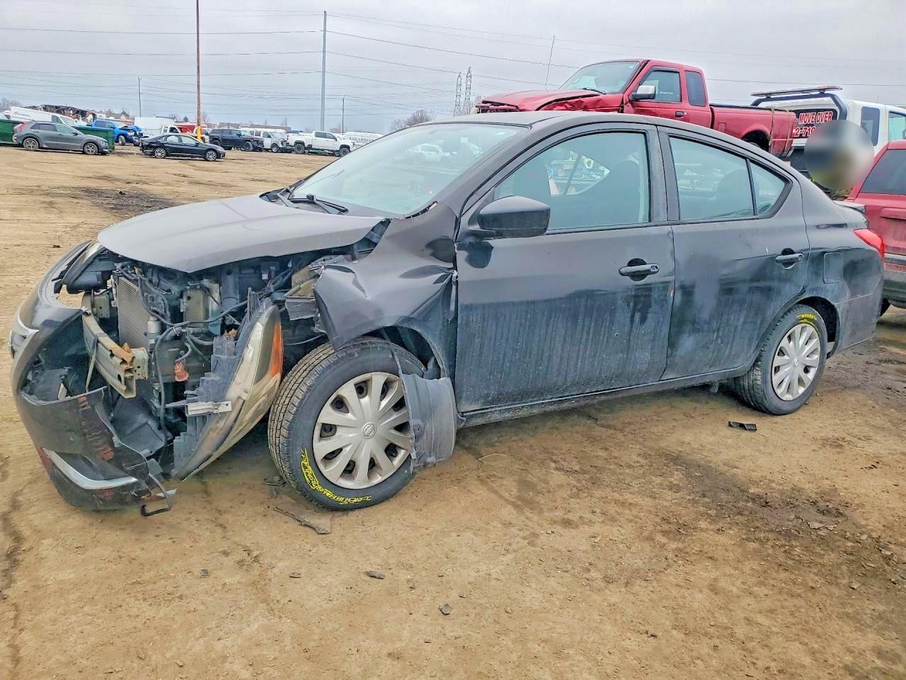 2017 NISSAN VERSA