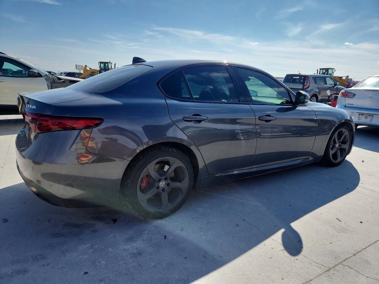 2017 ALFA ROMEO Giulia