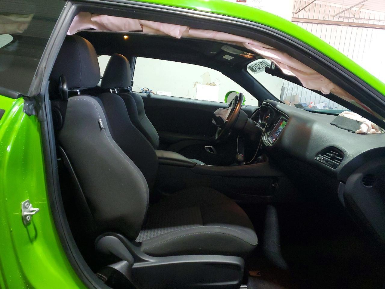2017 DODGE Challenger