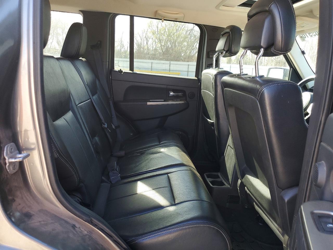 2012 JEEP Liberty