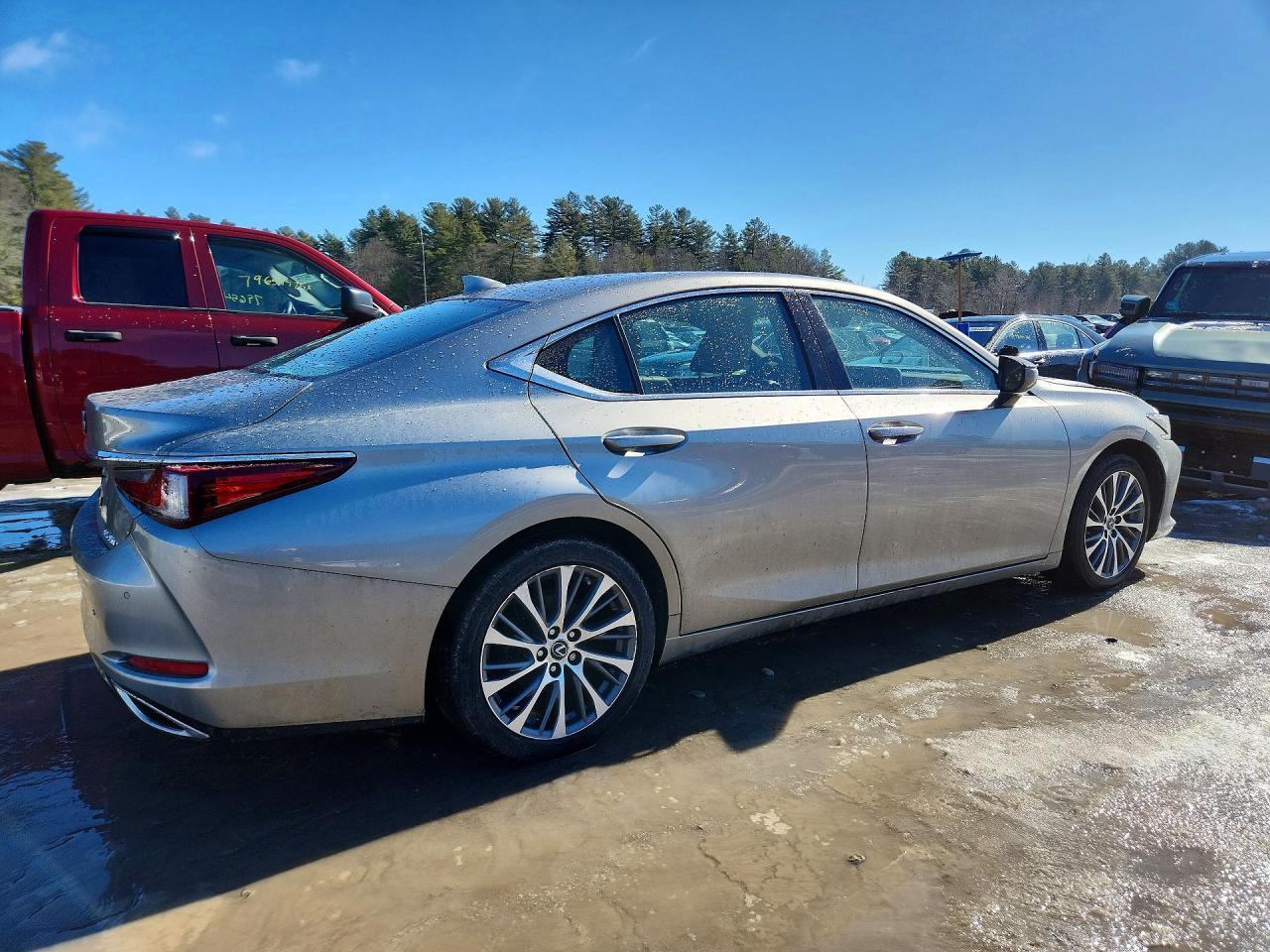 2021 LEXUS ES 350