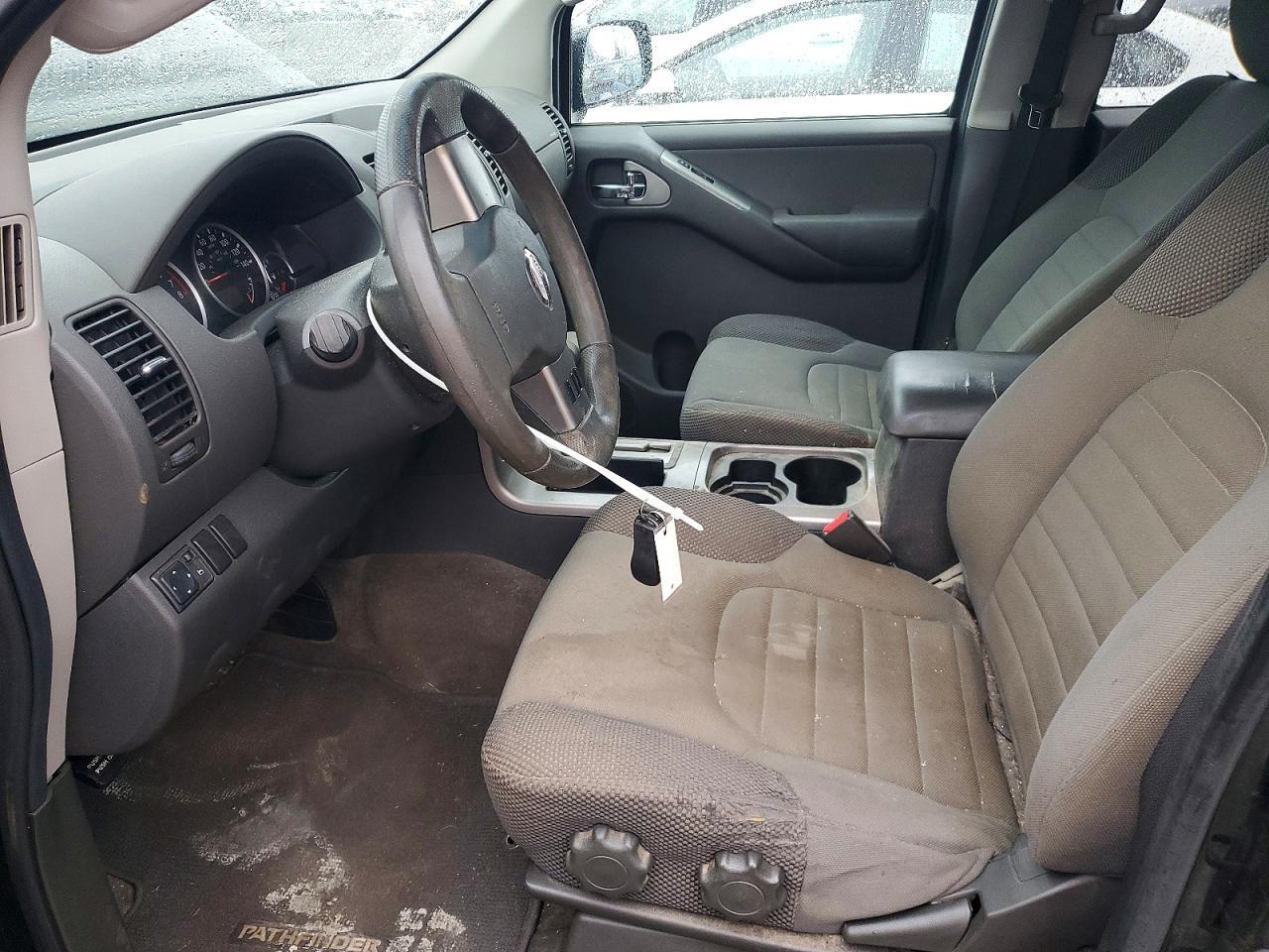2011 NISSAN PATHFINDER