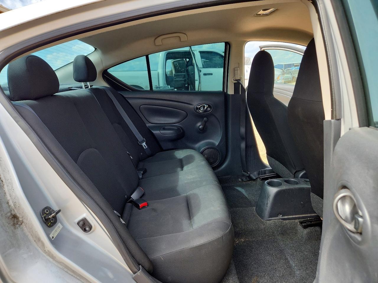 2015 NISSAN VERSA