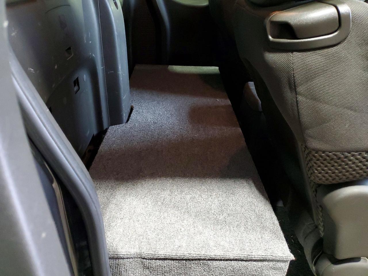 2012 NISSAN Frontier