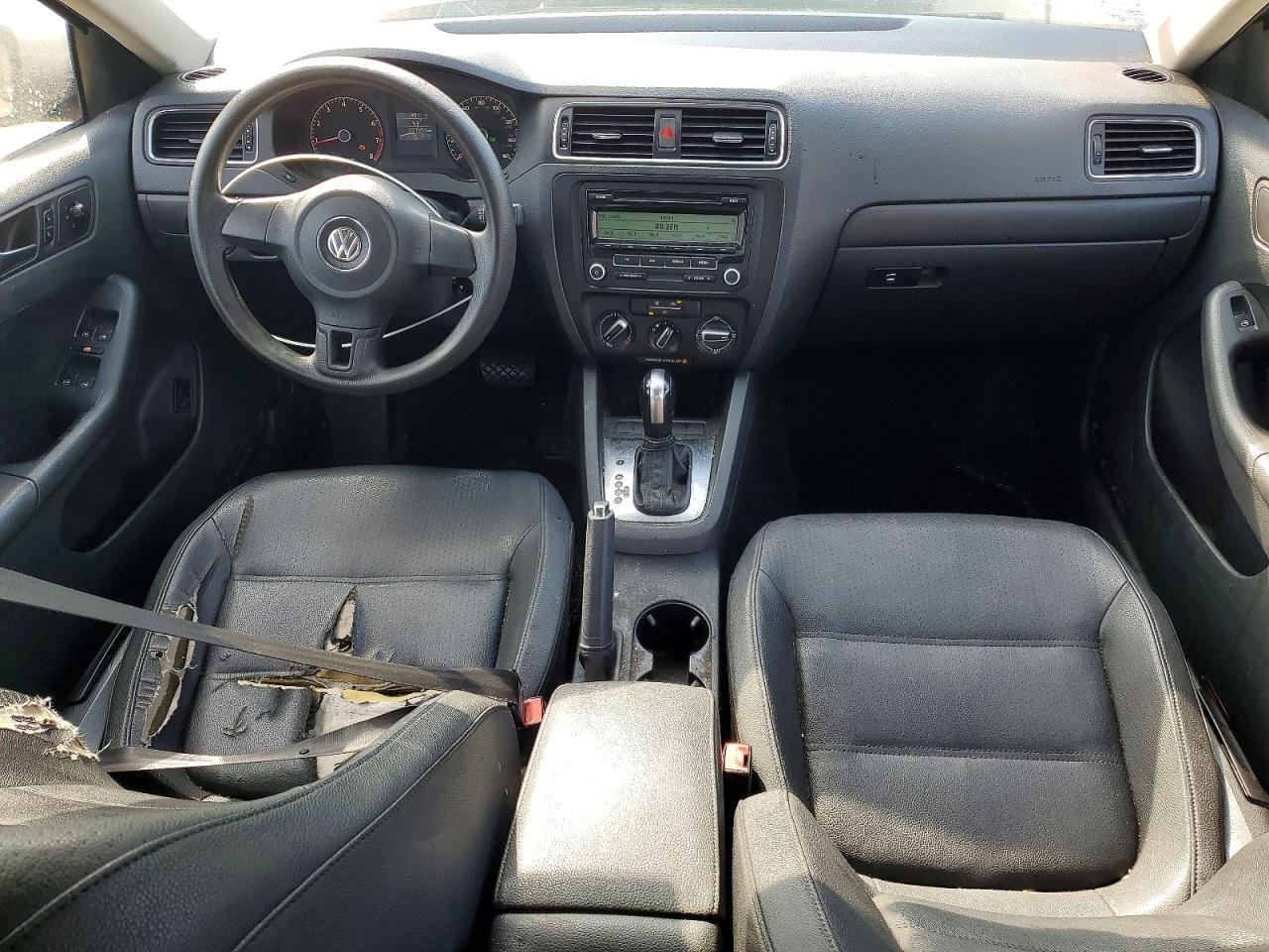 2011 VOLKSWAGEN JETTA