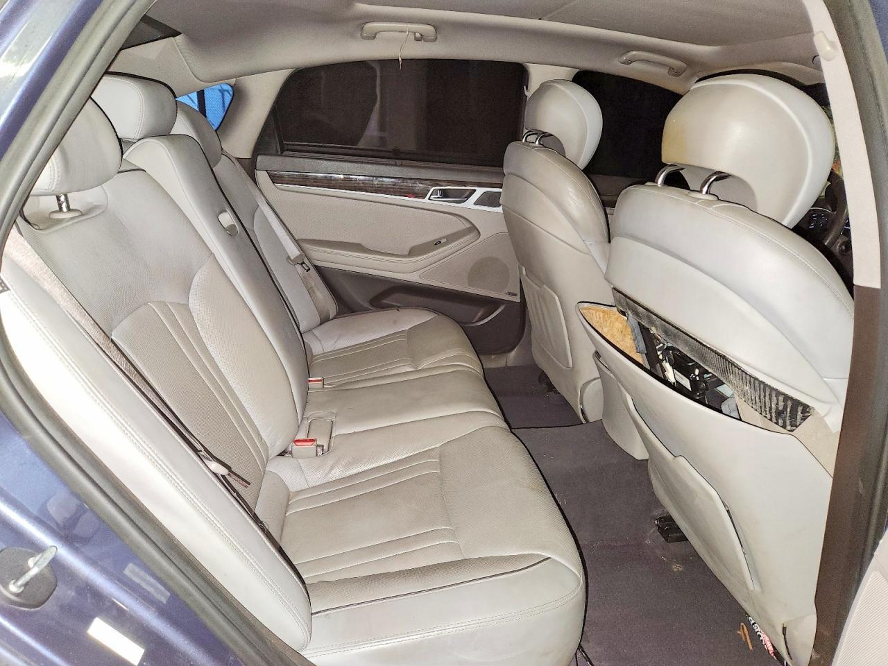 2015 HYUNDAI GENESIS