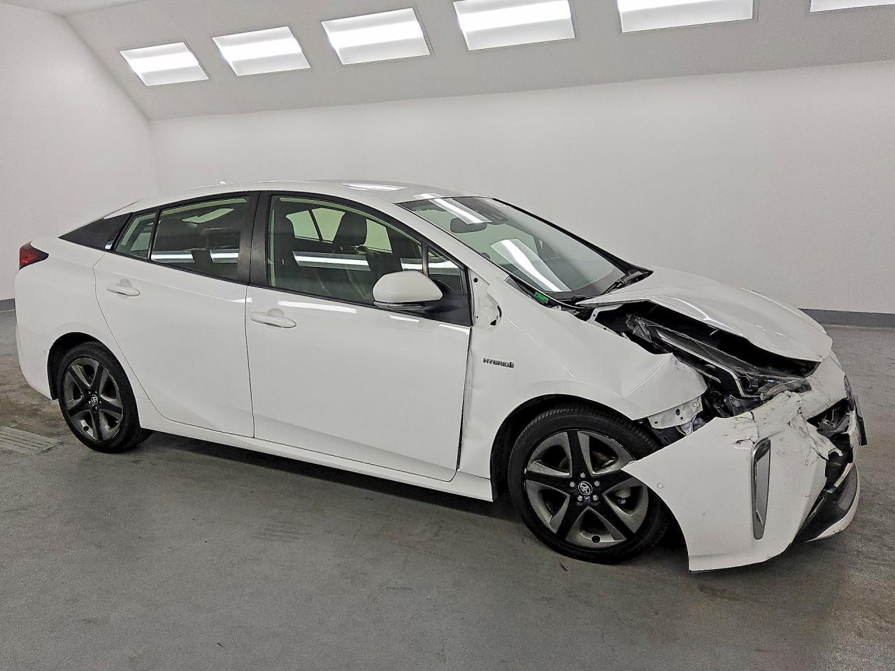 2022 TOYOTA PRIUS
