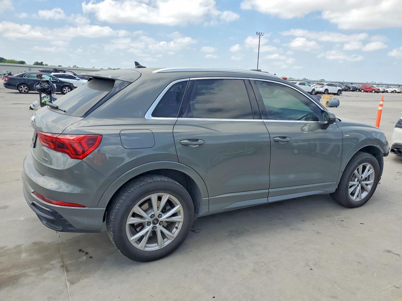2022 AUDI Q3