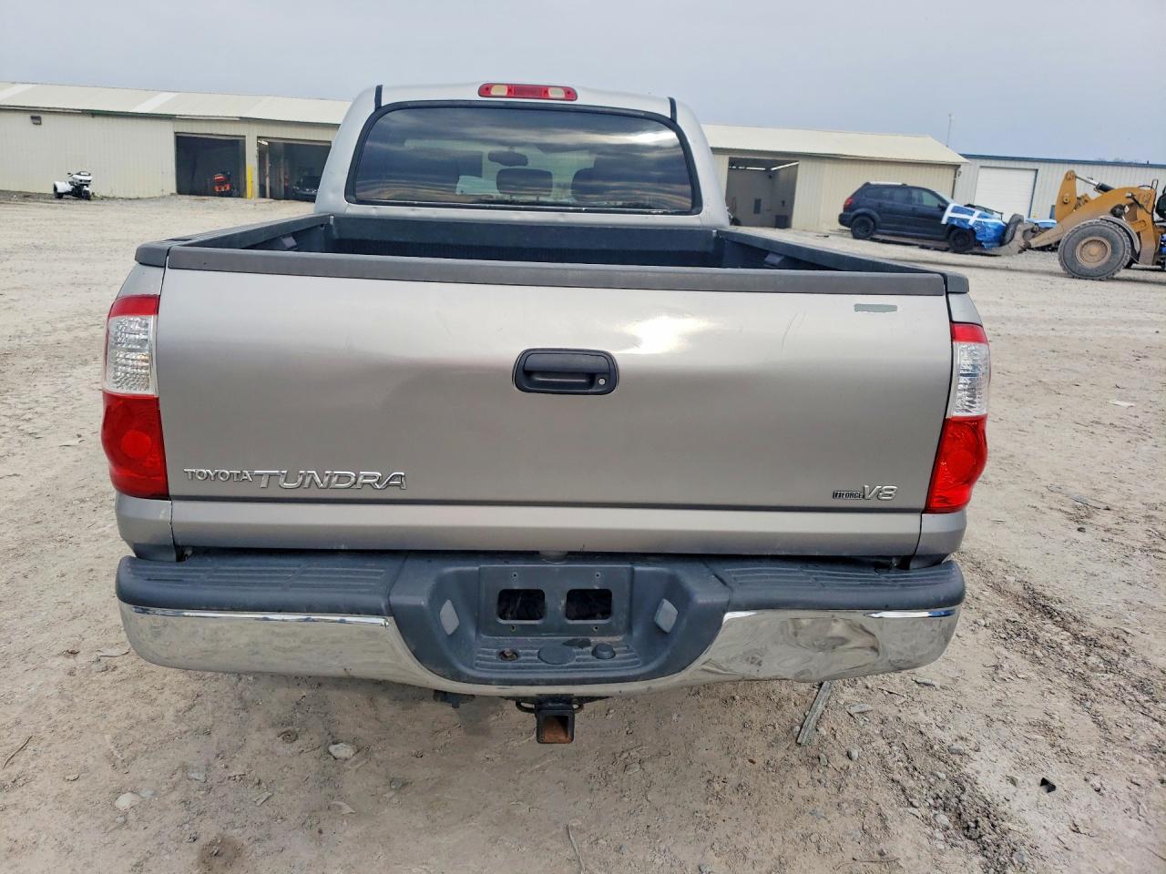 2004 TOYOTA TUNDRA