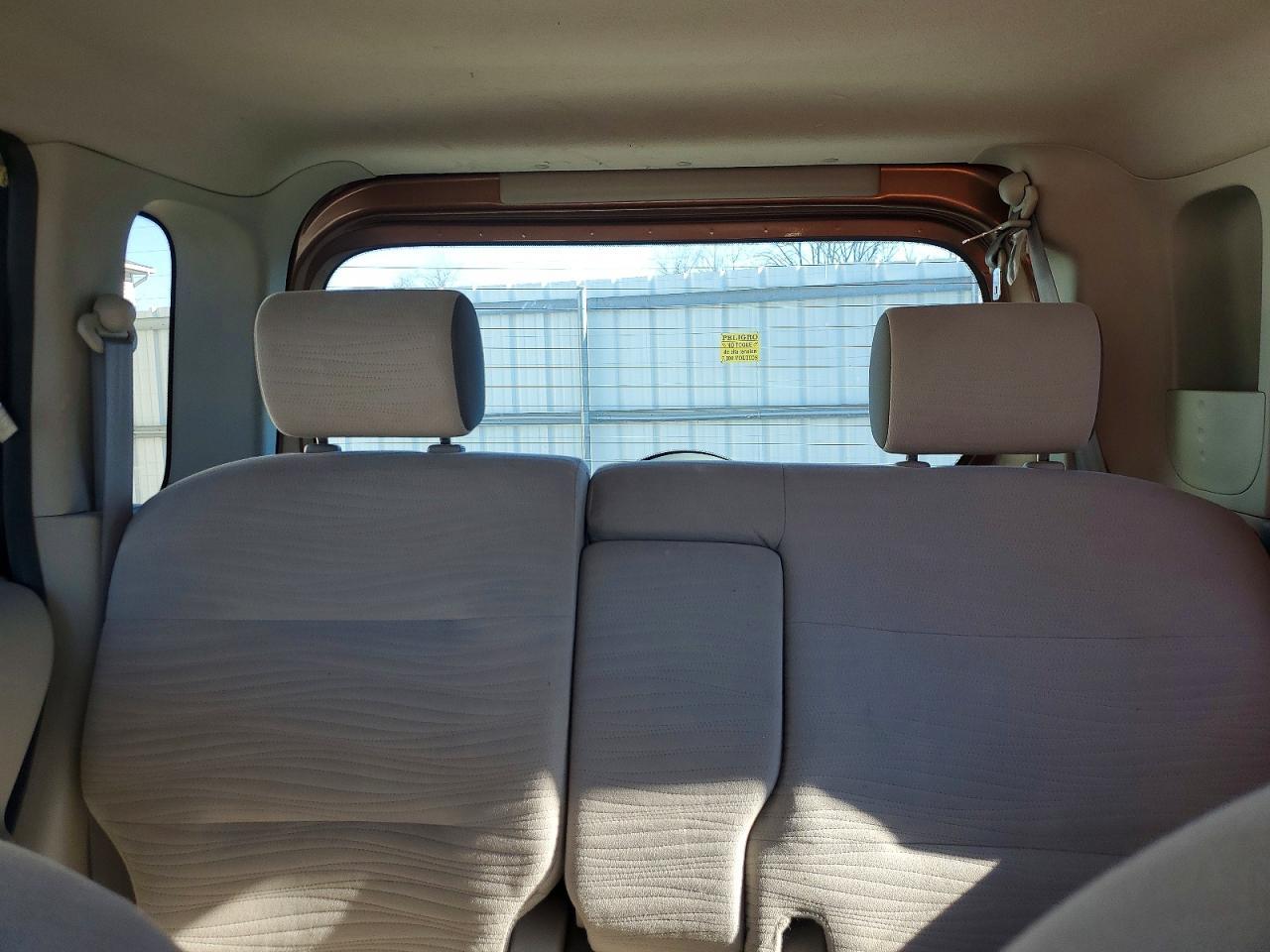 2011 NISSAN CUBE
