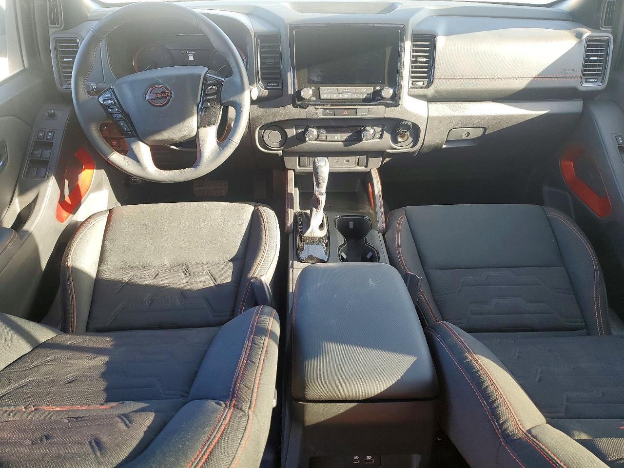 2024 NISSAN Frontier