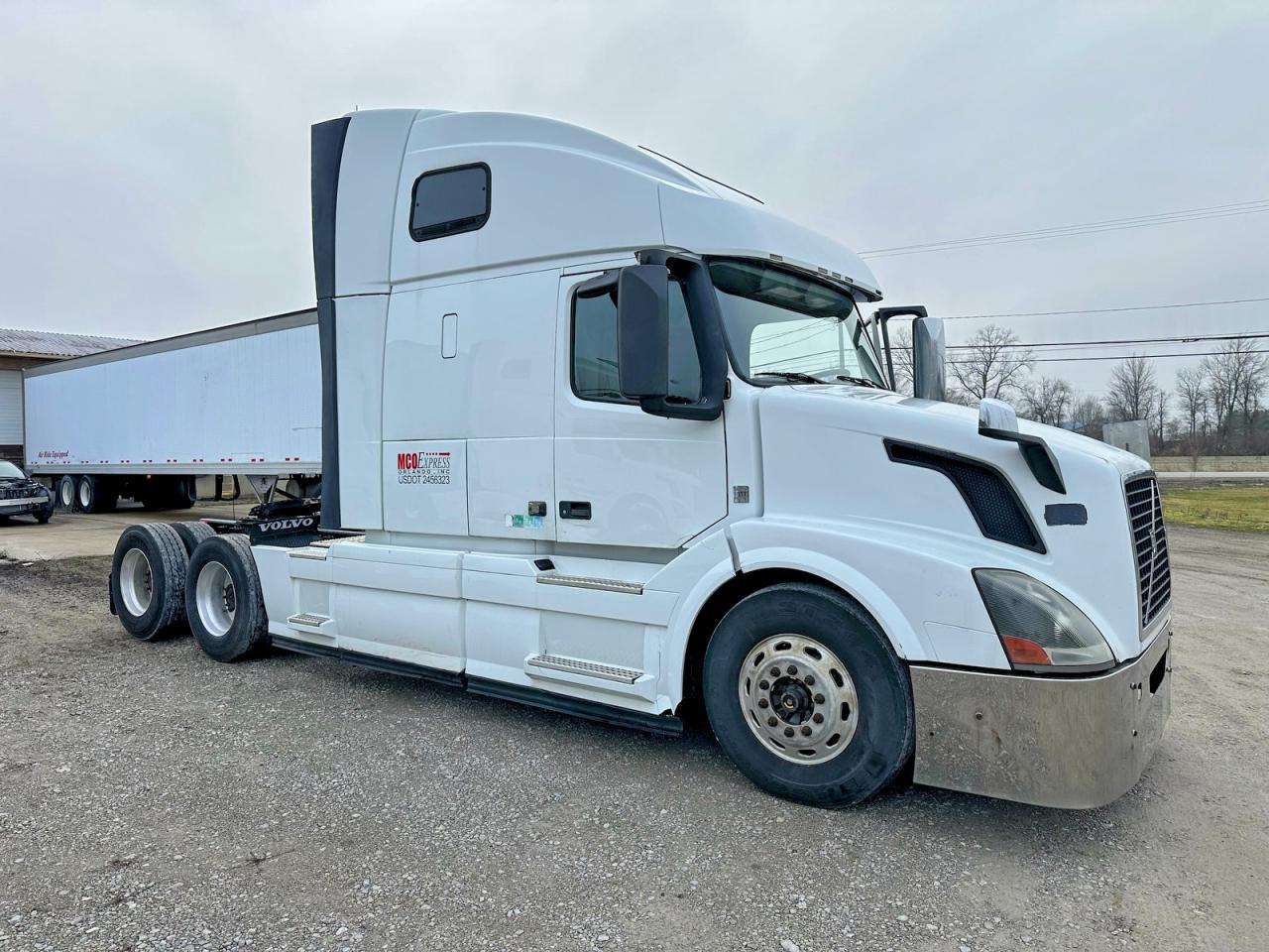 2018 VOLVO Vn