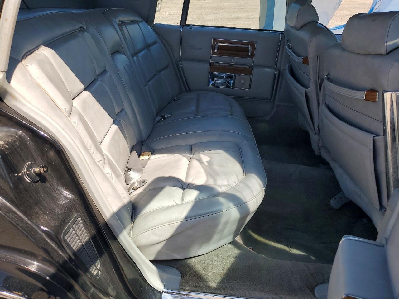 1981 CADILLAC Fleetwood