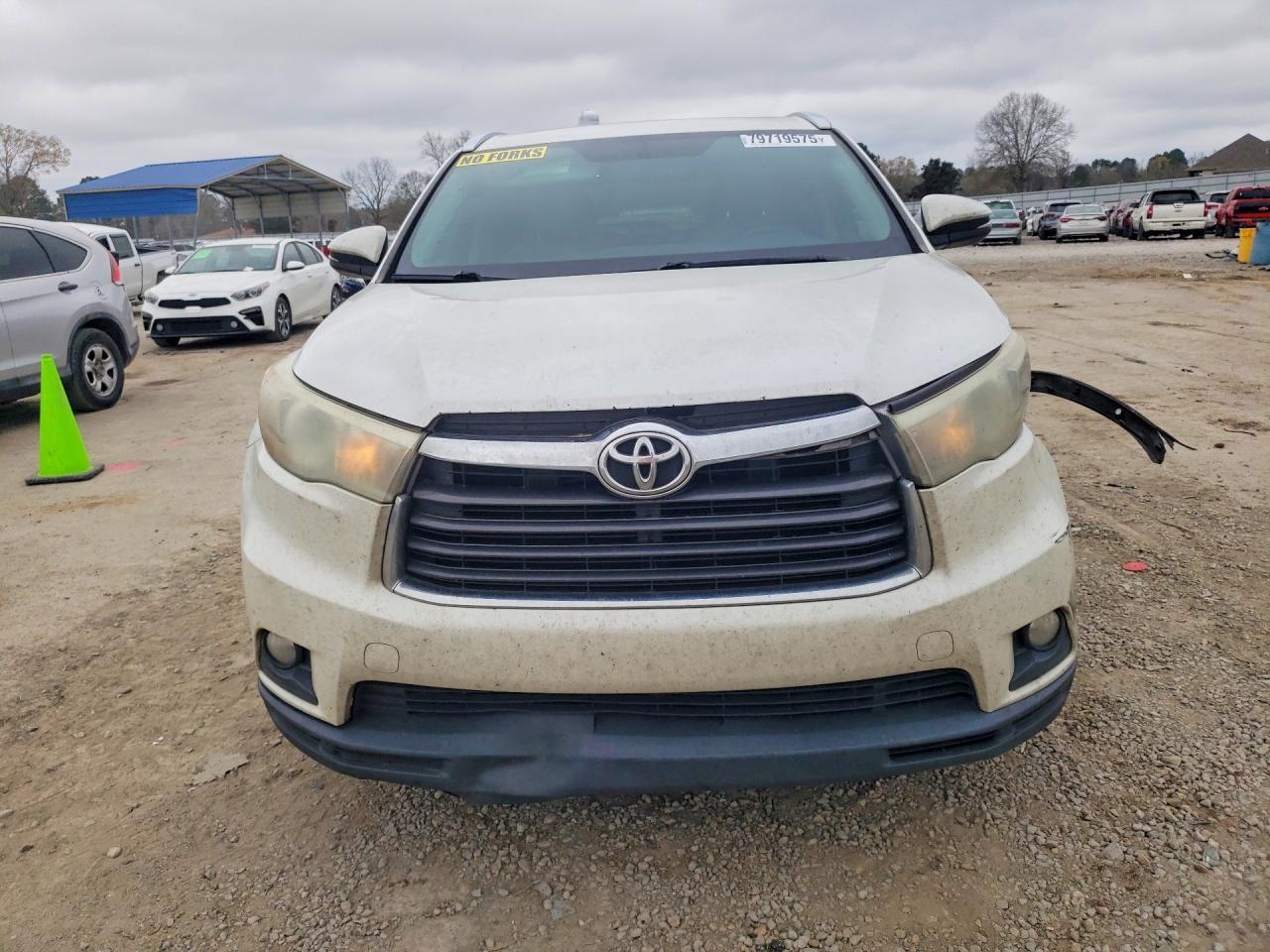 2016 TOYOTA HIGHLANDER
