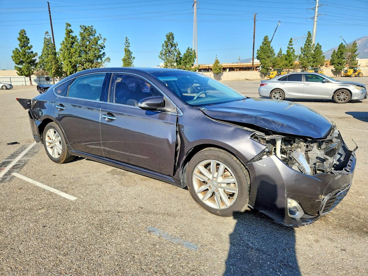 2015 TOYOTA Avalon