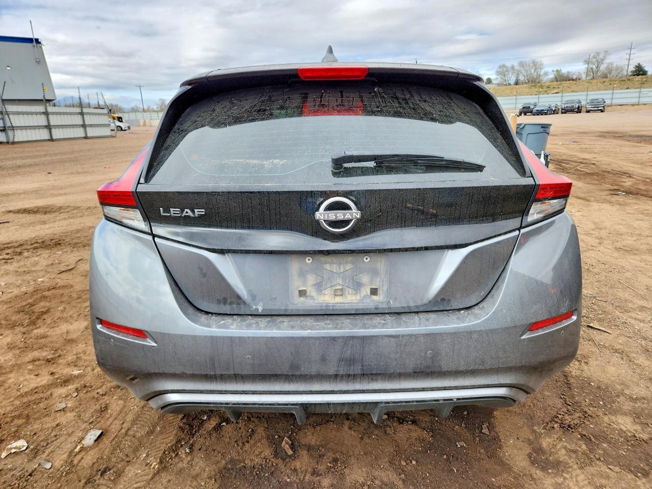 2025 NISSAN LEAF