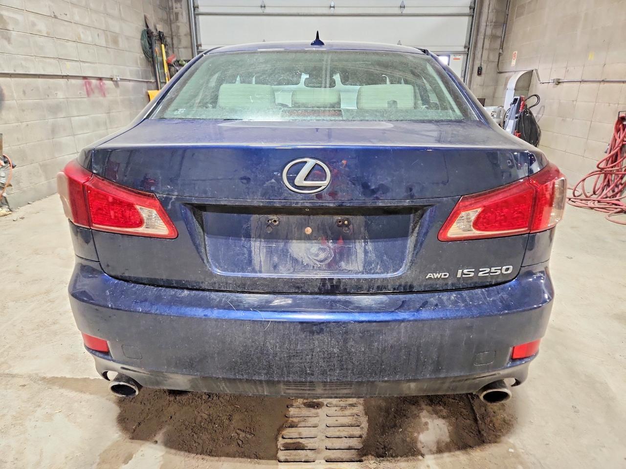 2011 LEXUS IS 250