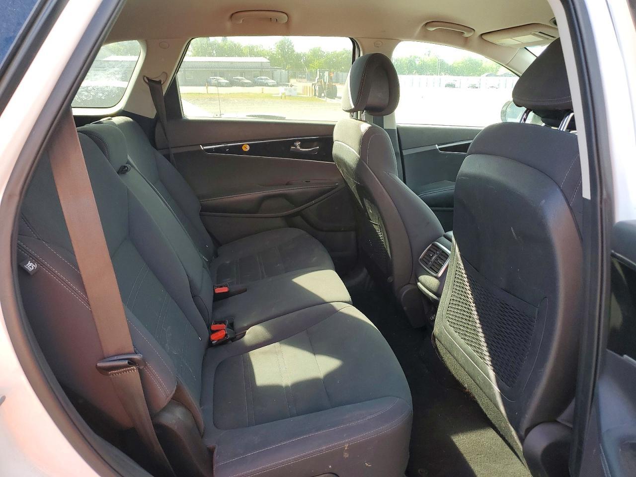 2017 KIA SORENTO