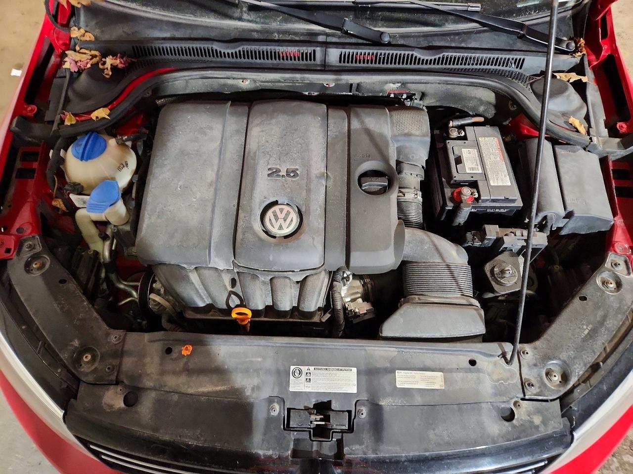 2013 VOLKSWAGEN JETTA