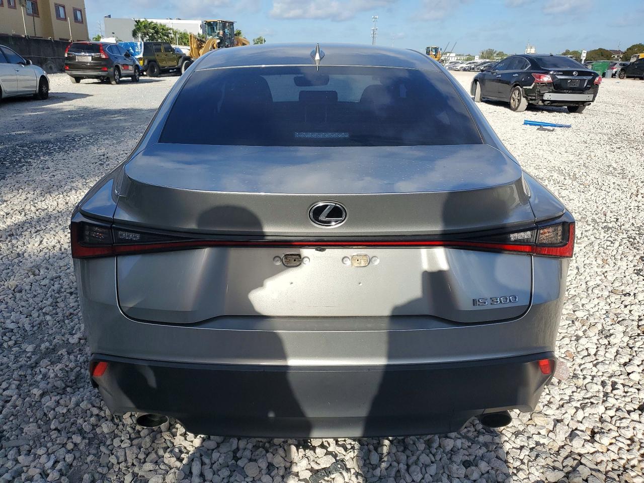 2021 LEXUS IS 300