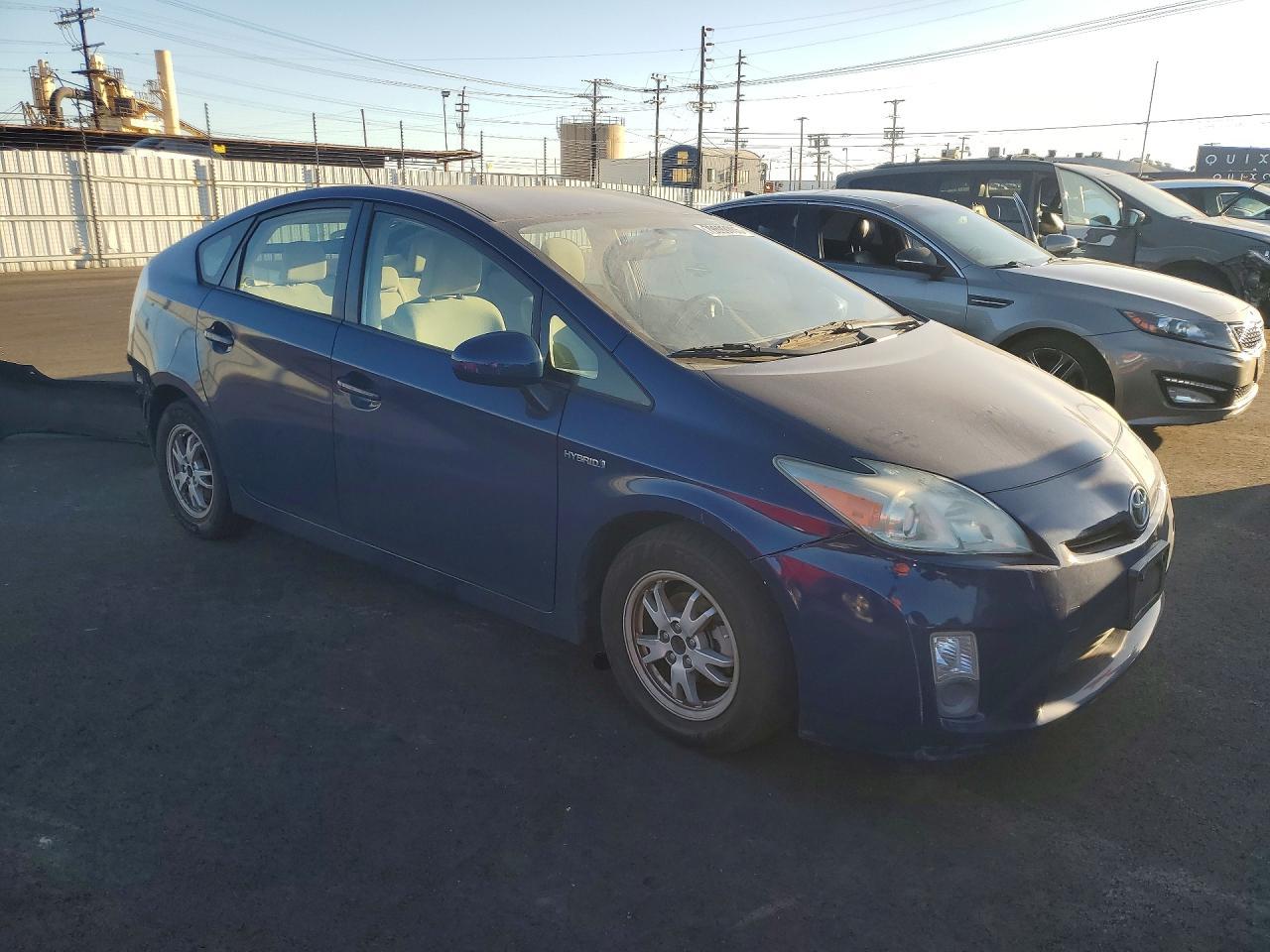 2011 TOYOTA PRIUS