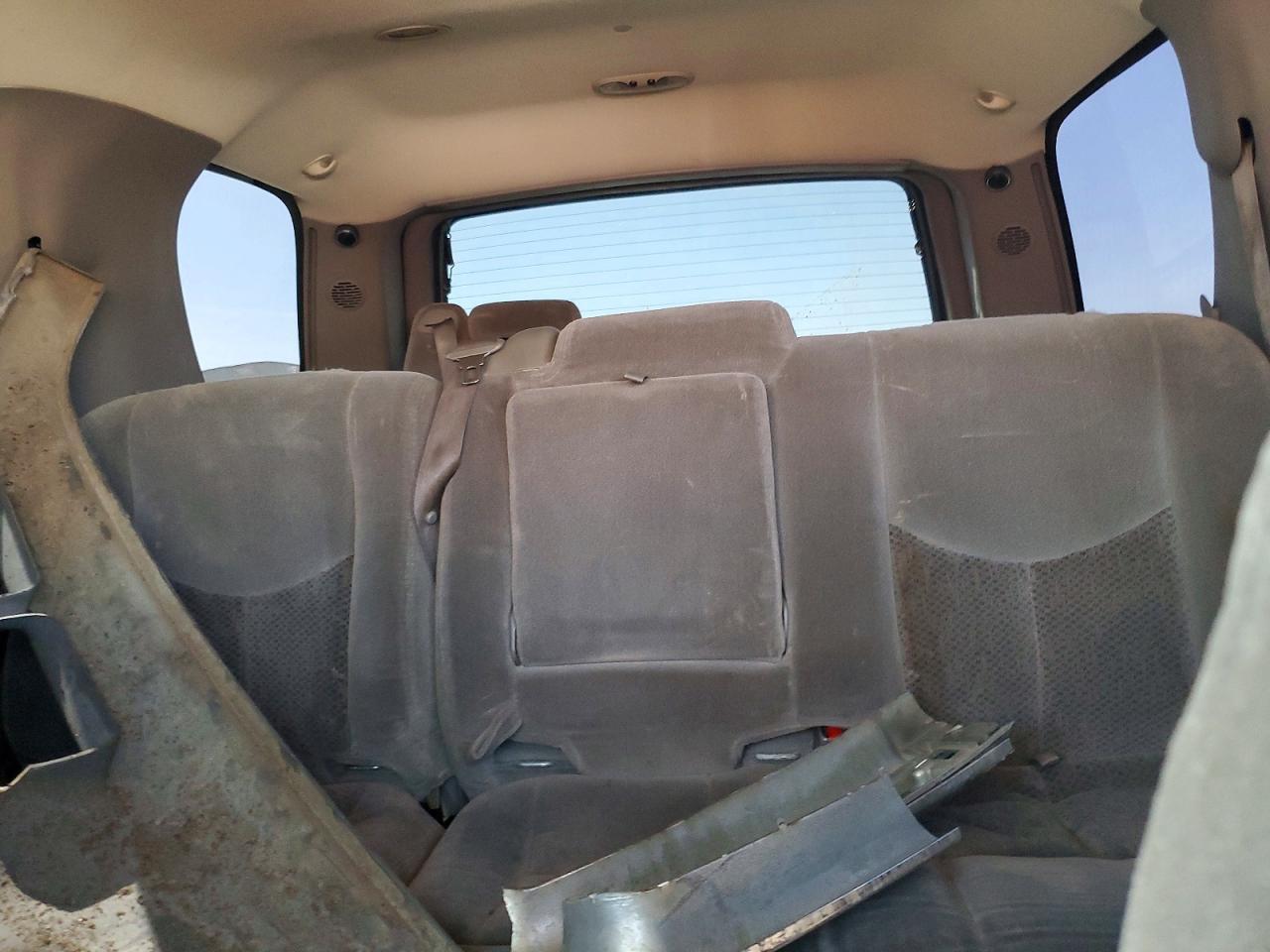 2004 CHEVROLET Tahoe