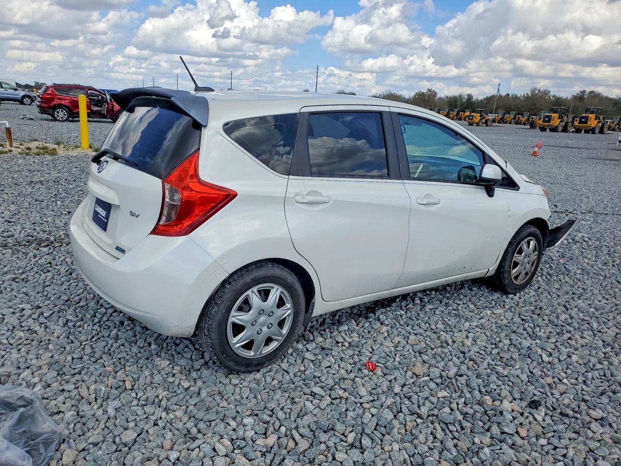 2014 NISSAN Versa Note