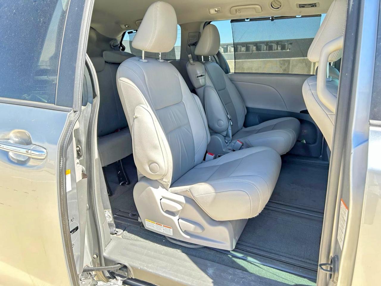 2017 TOYOTA SIENNA