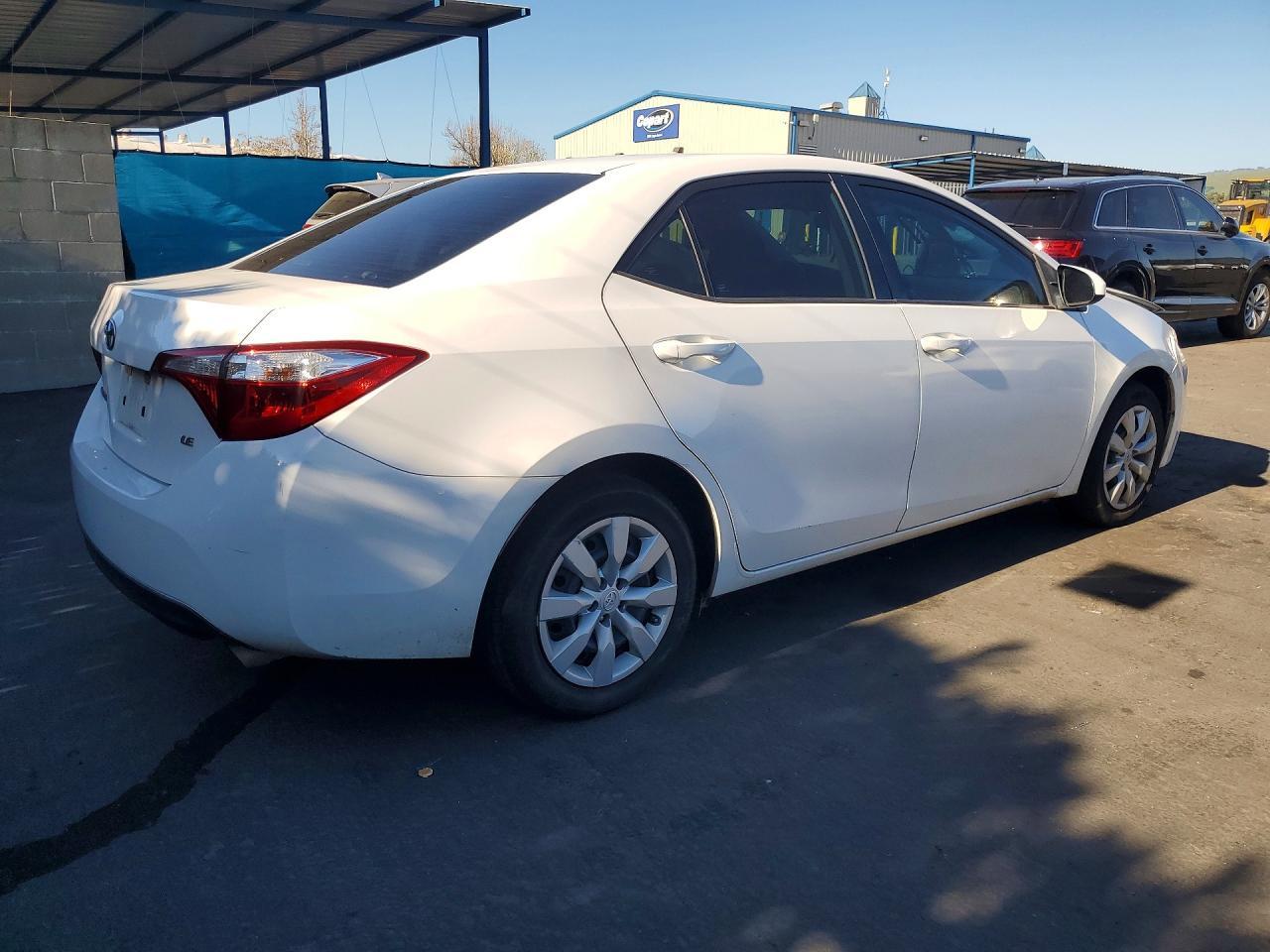 2015 TOYOTA COROLLA