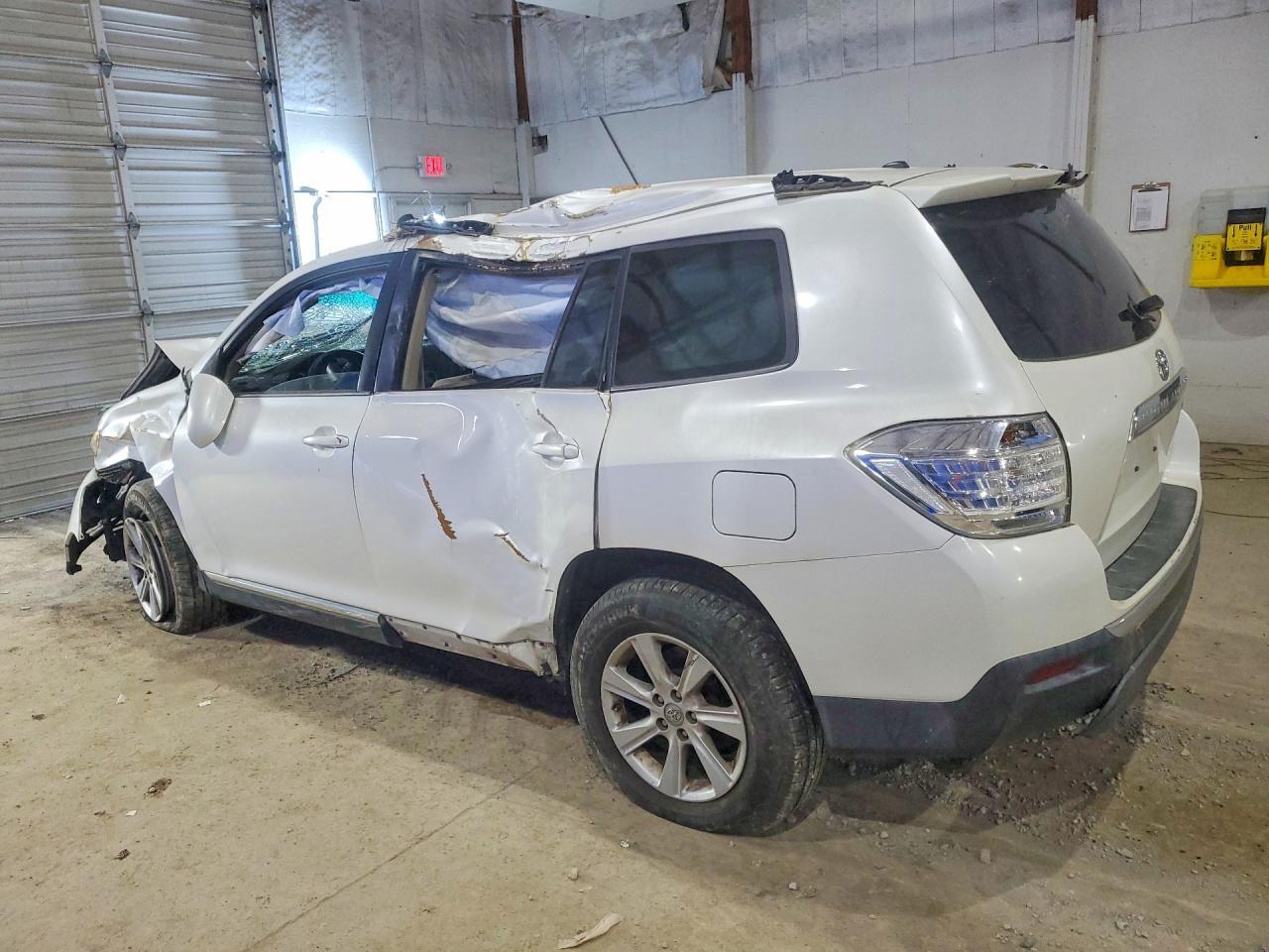 2011 TOYOTA HIGHLANDER