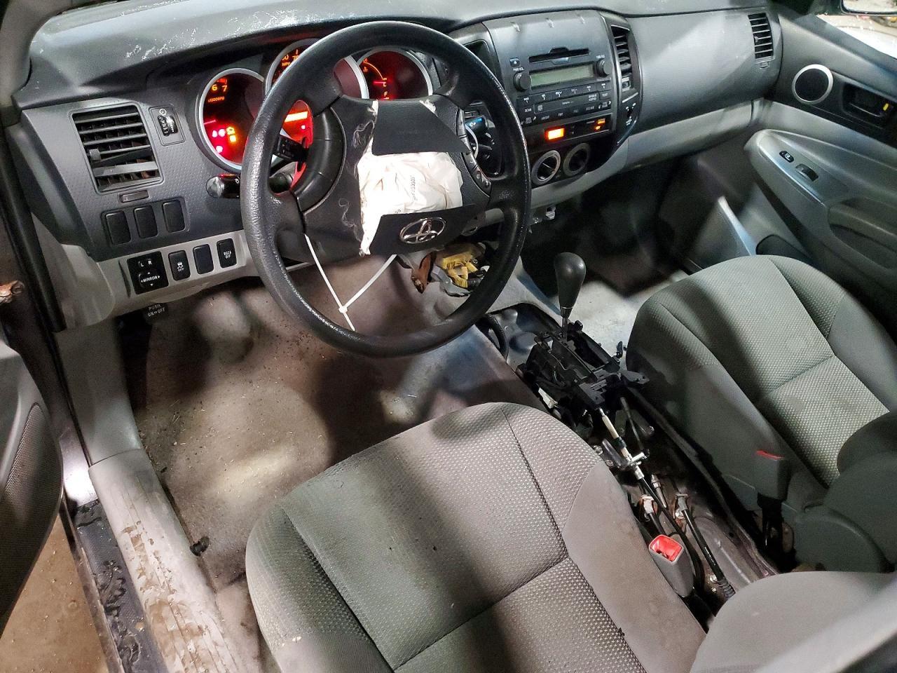 2011 TOYOTA TACOMA