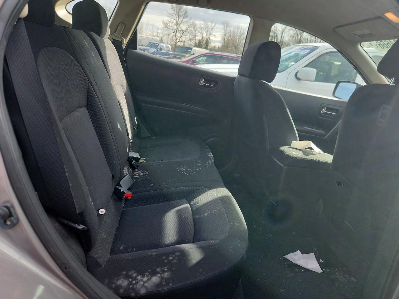 2014 NISSAN ROGUE