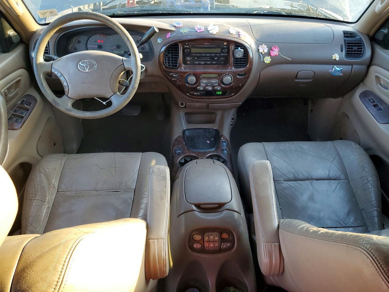 2004 TOYOTA Sequoia