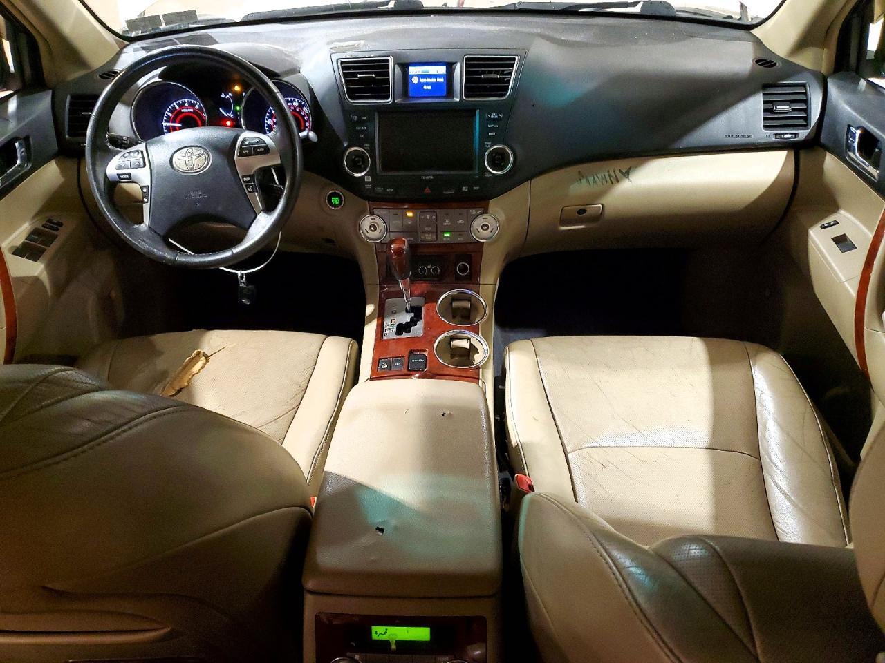 2011 TOYOTA HIGHLANDER