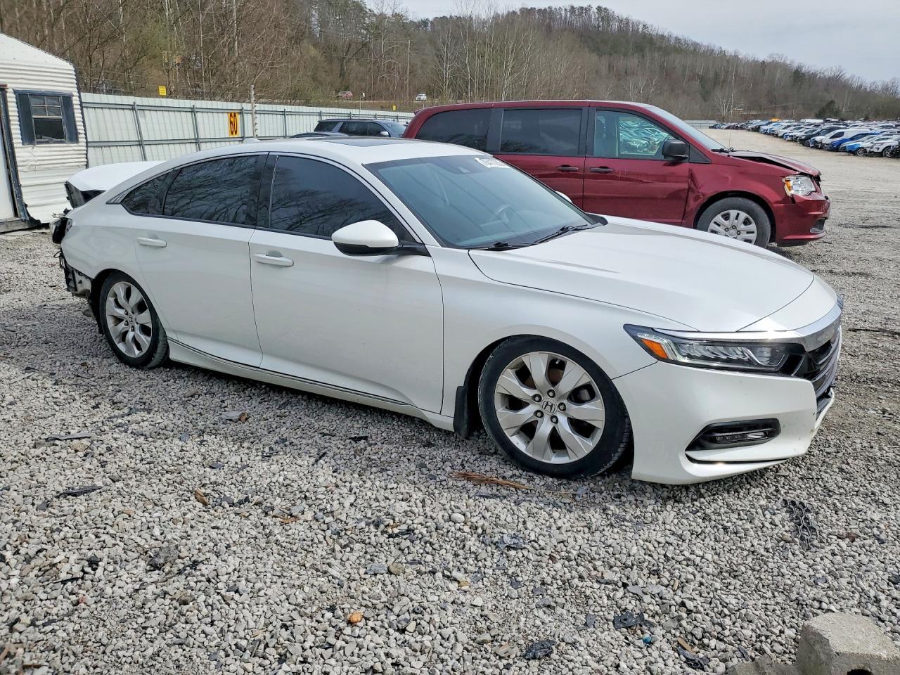 2019 HONDA ACCORD