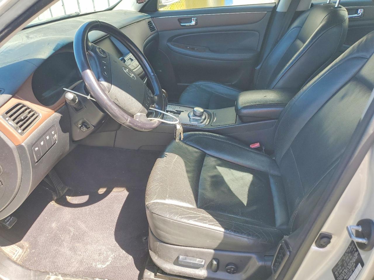 2009 HYUNDAI GENESIS